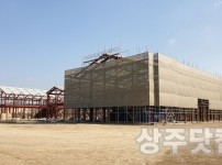 건립 중인 스마트팜 실증단지 지원센터 모습.jpg