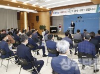 기념사를 하는 강영석 상주시장2.JPG