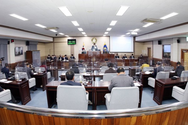 사본 -211214제211회 제2차정례회 제2차본회의 (7).jpg