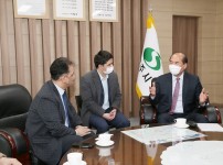 사본 -[농업정책과]타지키스탄 대사 상주시 방문 (1).jpg