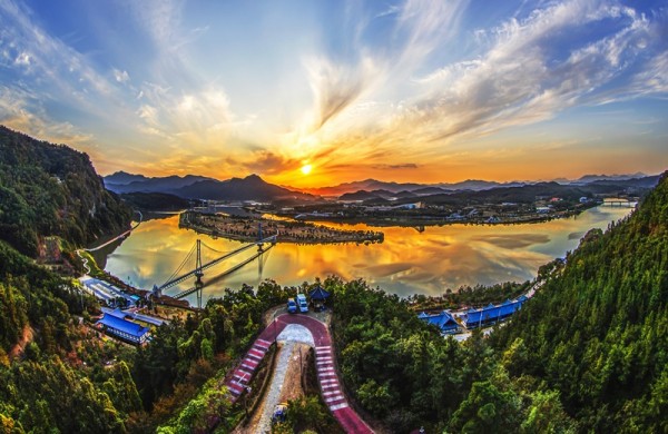 [관광진흥과]경천섬 전경(남근식,가작,괴거와 현재의 다리).jpg