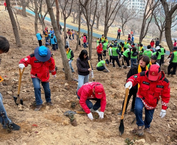 나무 심기 행사2.jpg